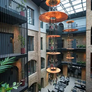 5* Hotel Qarvasla